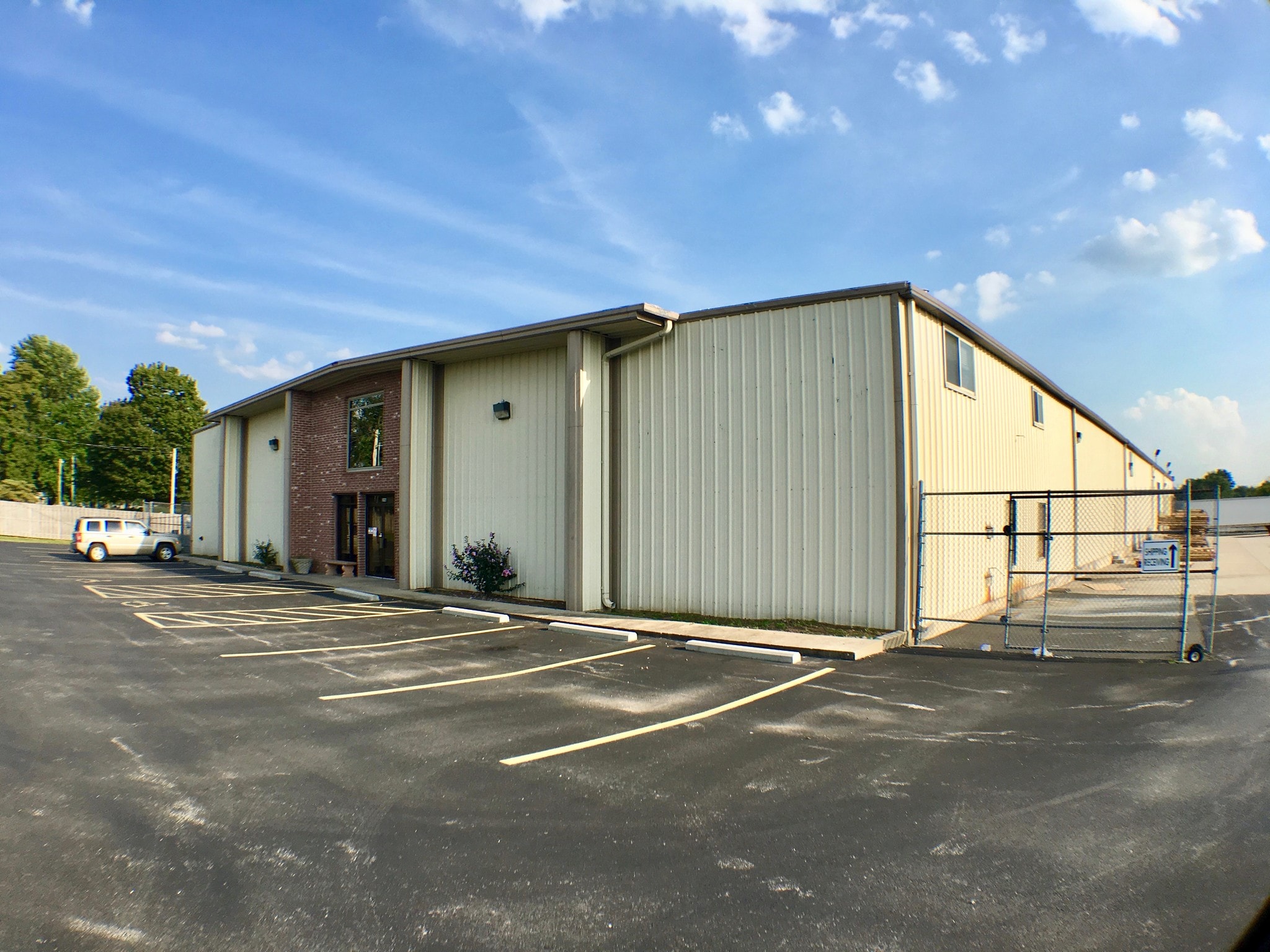 2146 E Pythian St, Springfield, MO à vendre Photo principale– Image 1 sur 20