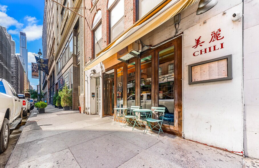 13 E 37th St, New York, NY à vendre - Photo de l’immeuble – Image 3 sur 8
