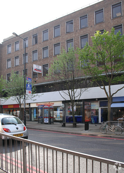 2 Carshalton Rd, Sutton à louer - Photo principale – Image 1 sur 1