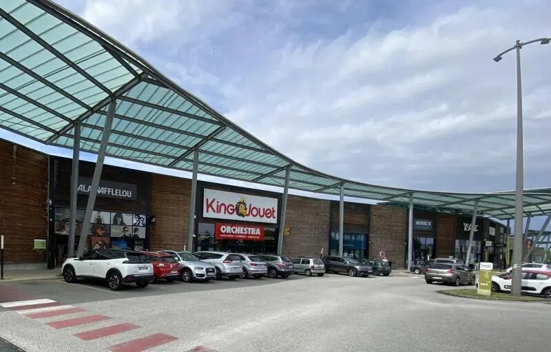 Local commercial dans GONFREVILLE-L'ORCHER à louer - Photo de l’immeuble – Image 1 sur 10