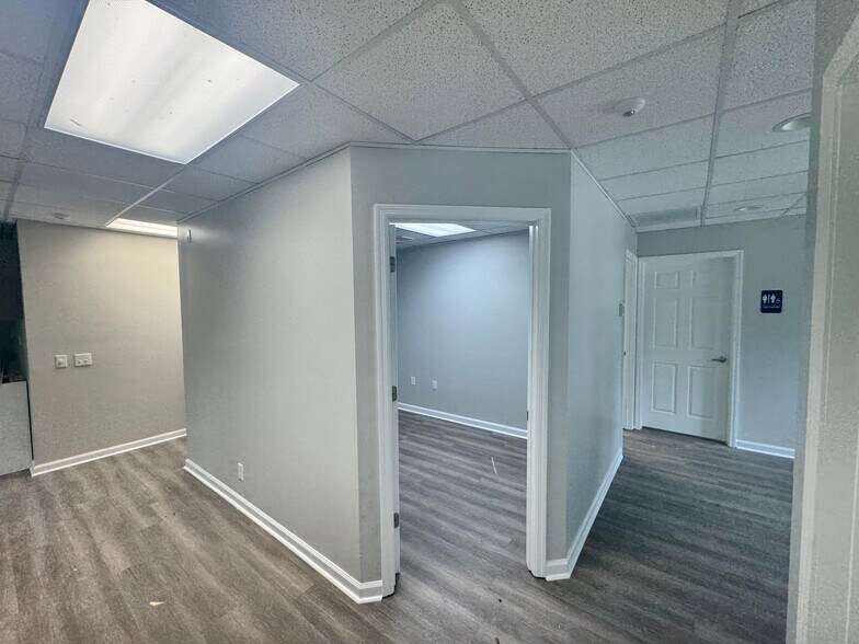 1911 Buford Blvd, Tallahassee, FL à louer - Photo de l’immeuble – Image 3 sur 7