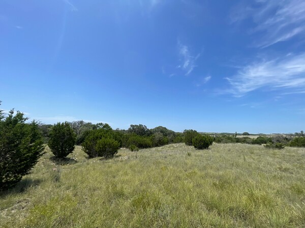 221 W Rolling Oaks Dr, Goldthwaite, TX à vendre - Photo de l’immeuble – Image 2 sur 54