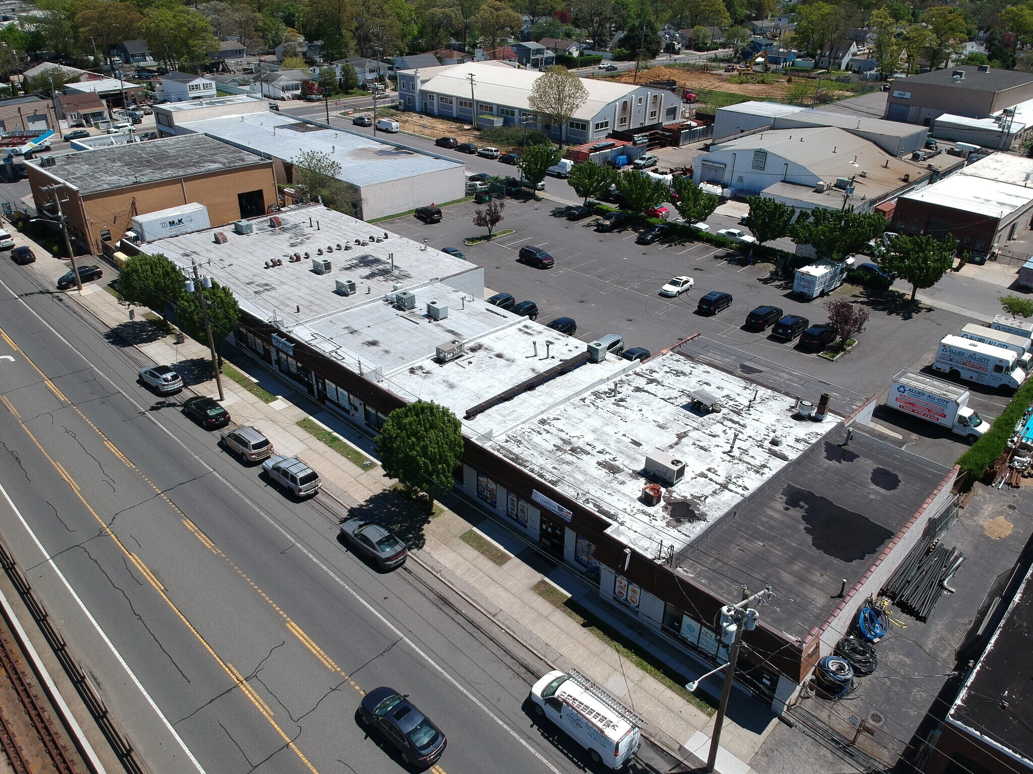 622-640 Oak St, Copiague, NY à vendre Photo de l’immeuble– Image 1 sur 9