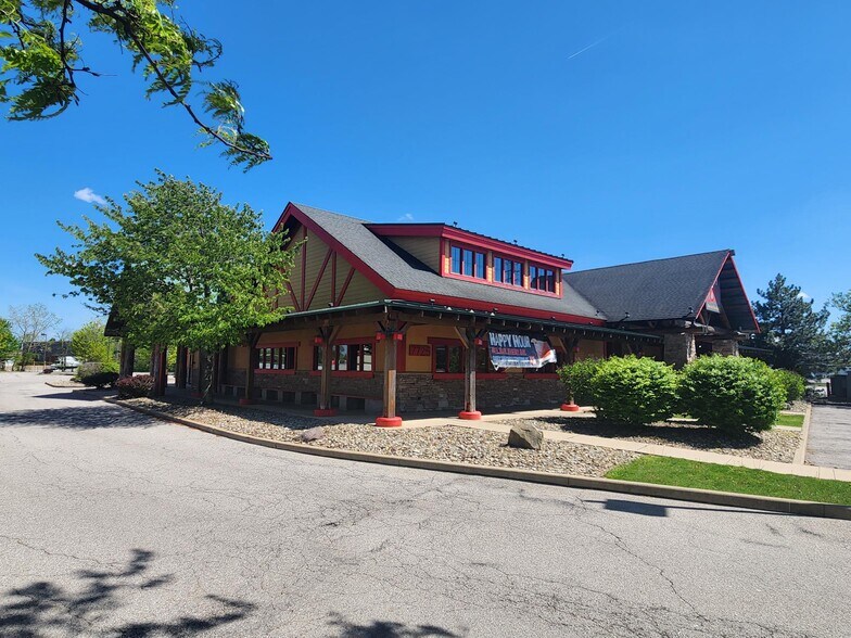 7725 Reynolds Rd, Mentor, OH à louer - Photo de l’immeuble – Image 2 sur 8