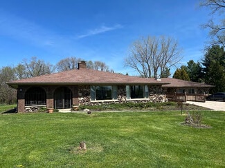 Plus de détails pour 5430 Hillside Rd, Crystal Lake, IL - Santé à vendre