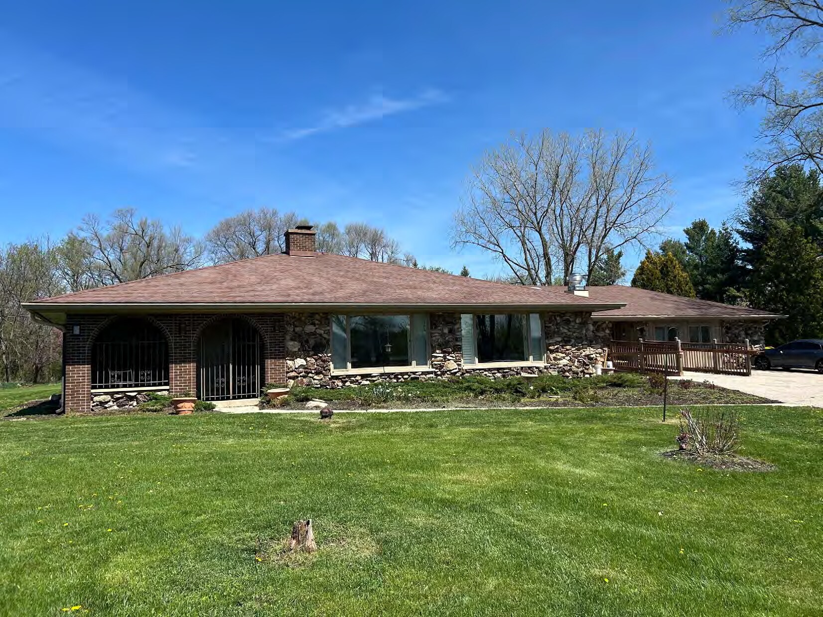 5430 Hillside Rd, Crystal Lake, IL à vendre Photo de l’immeuble– Image 1 sur 4