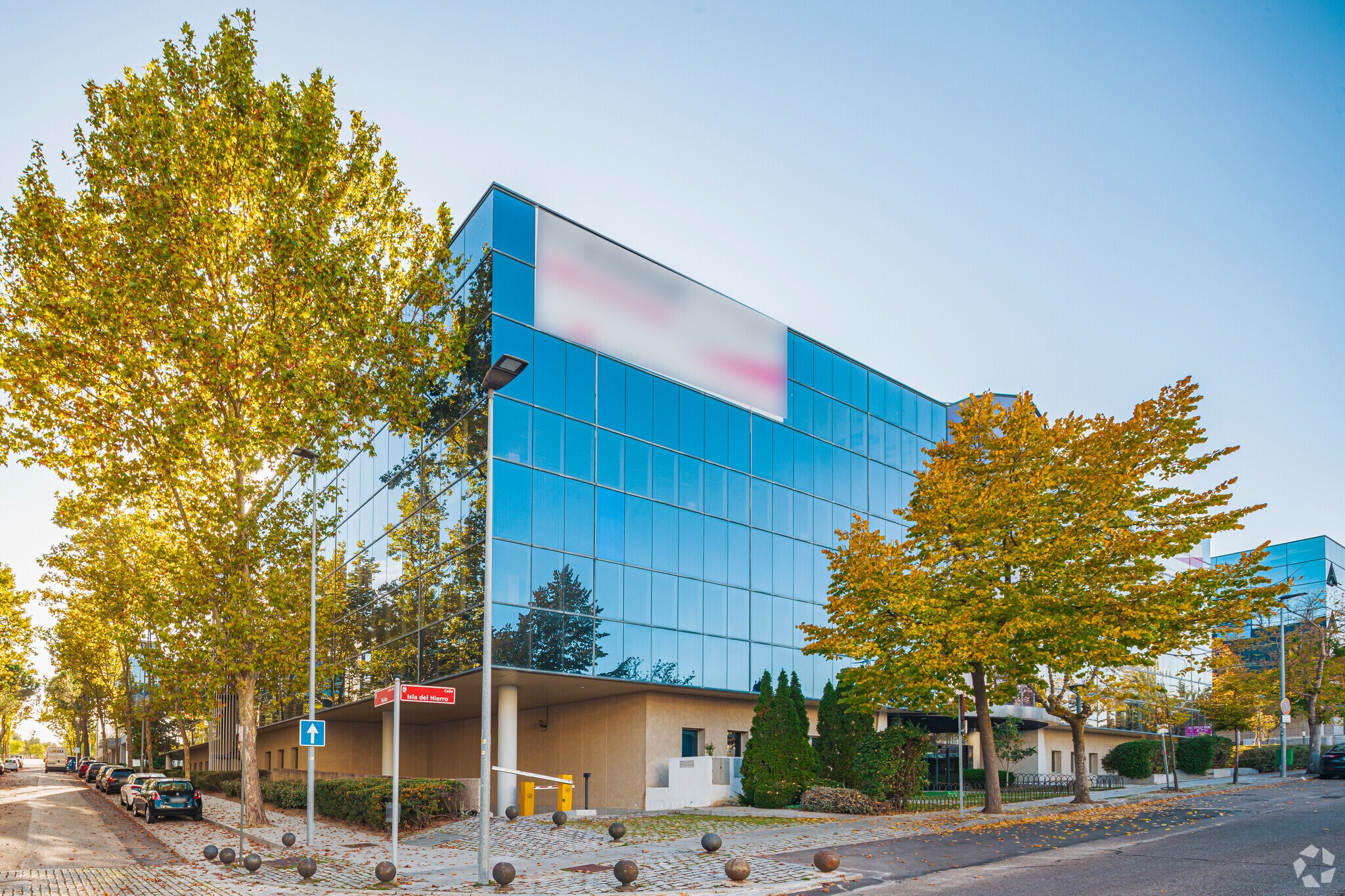 Bureau dans San Sebastián de los Reyes, Madrid à louer Photo de l’immeuble– Image 1 sur 9