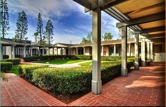 Plus de détails pour 800 Magnolia Ave, Corona, CA - Médical à louer