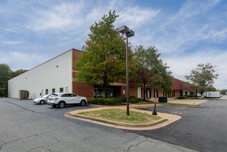 Plus de détails pour 520 Eastpark Ct, Sandston, VA - Industriel/Logistique à louer
