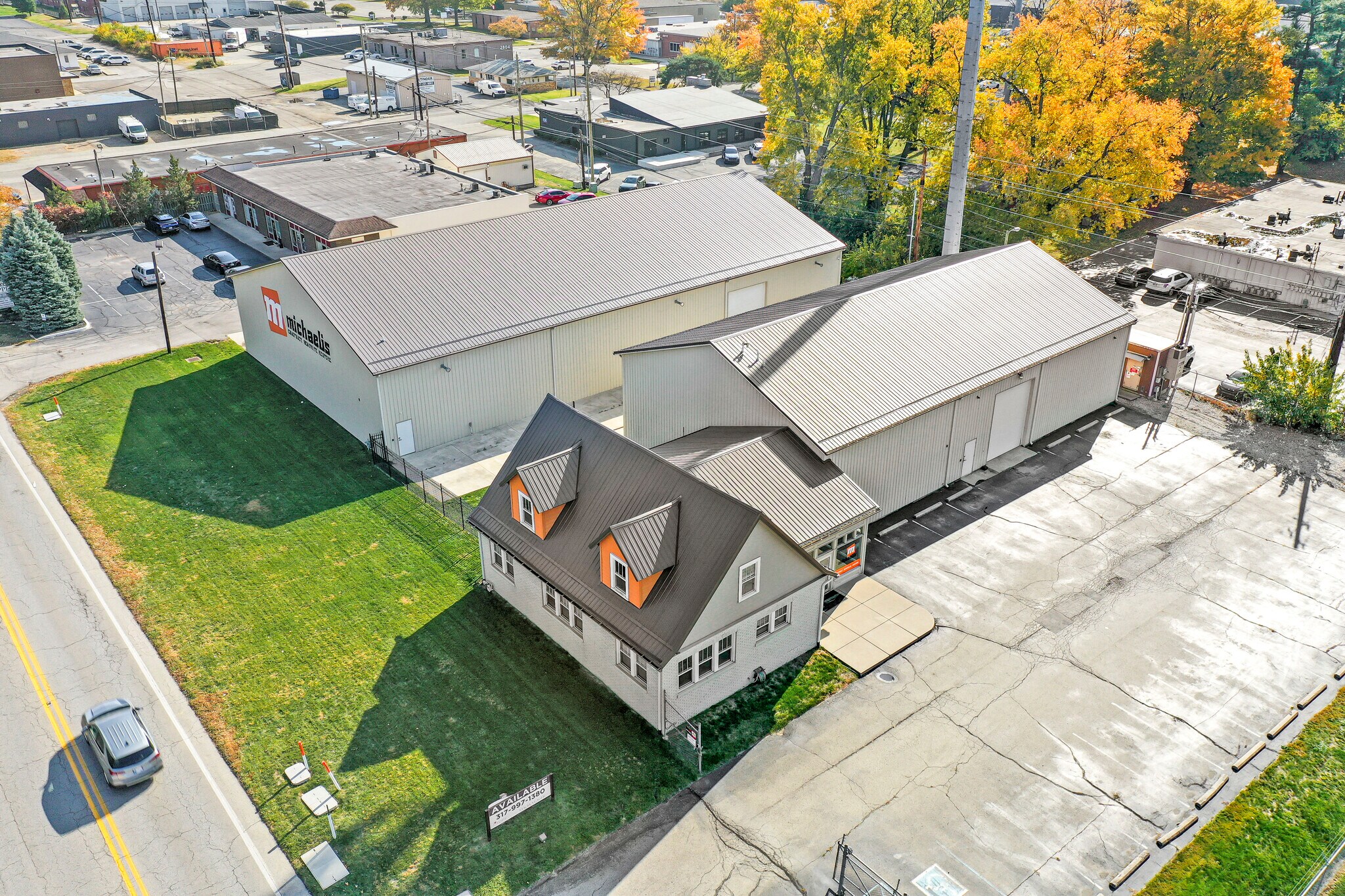 2601 E 56th St, Indianapolis, IN à louer Photo principale– Image 1 sur 21