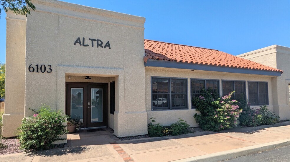 6103-6105 E Grant Rd, Tucson, AZ à vendre - Photo de l’immeuble – Image 3 sur 40