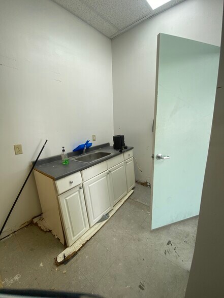 2745-2765 Washington Blvd, Beaumont, TX à louer - Photo de l’immeuble – Image 3 sur 25