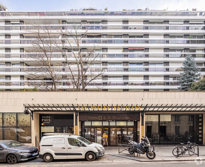 Local commercial dans Paris à louer - Photo de l’immeuble – Image 2 sur 2