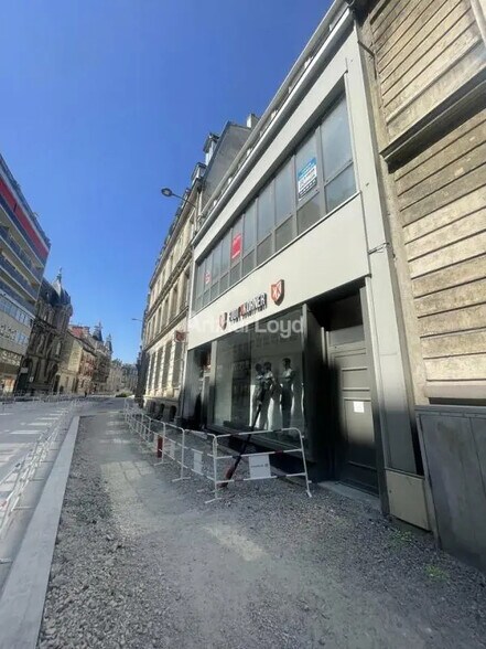 Local commercial dans Reims à louer - Photo de l’immeuble – Image 2 sur 6