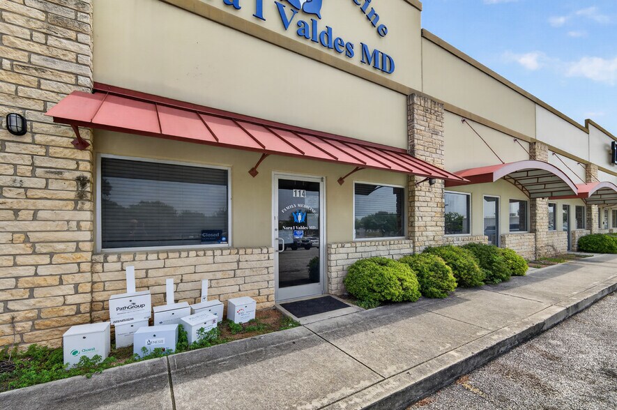 4903 Golden Quail, San Antonio, TX à vendre - Photo de l’immeuble – Image 3 sur 31