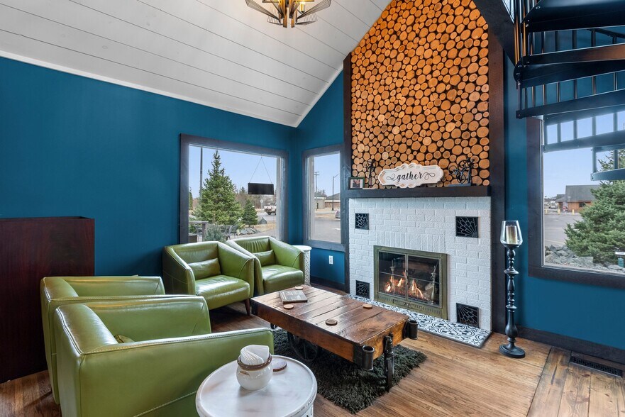 24217 State Hwy 35, Siren, WI à vendre - Photo de l’immeuble – Image 1 sur 44