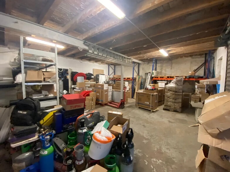 Local d'activités dans Marseille à vendre - Photo de l’immeuble – Image 2 sur 9