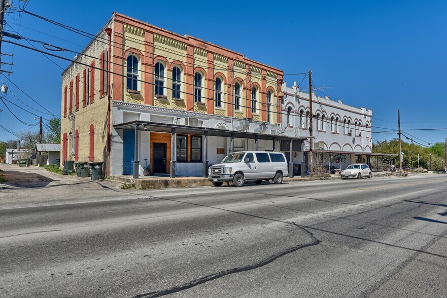 103 N Main, Moulton, TX à vendre - Photo de l’immeuble – Image 3 sur 33