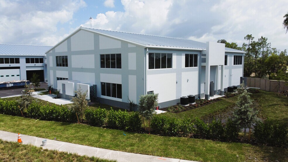 3584 Plover, Naples, FL à vendre - Photo de l’immeuble – Image 3 sur 5