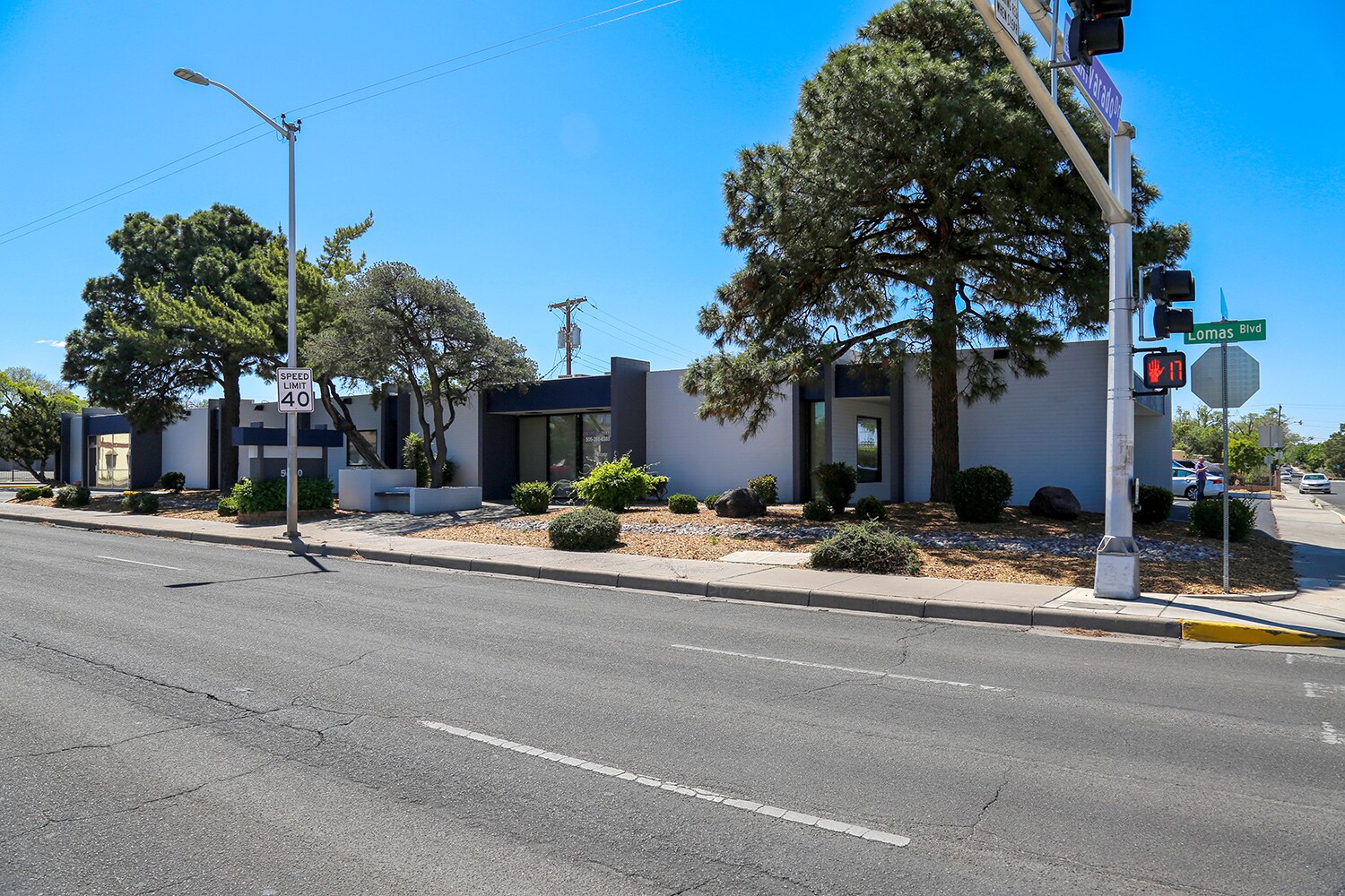 5800-5810 Lomas Blvd NE, Albuquerque, NM à louer Photo de l’immeuble– Image 1 sur 12