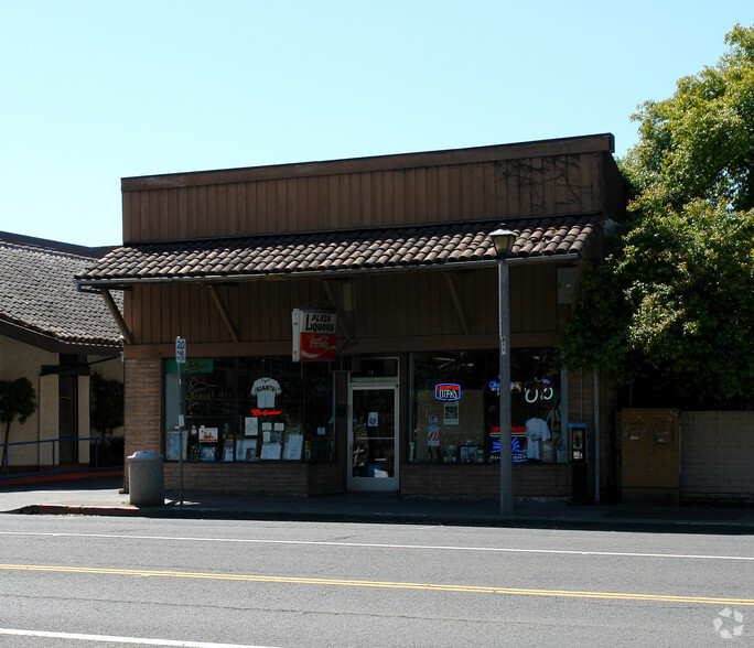 19 W Napa St, Sonoma, CA à louer - Photo de l’immeuble – Image 2 sur 2