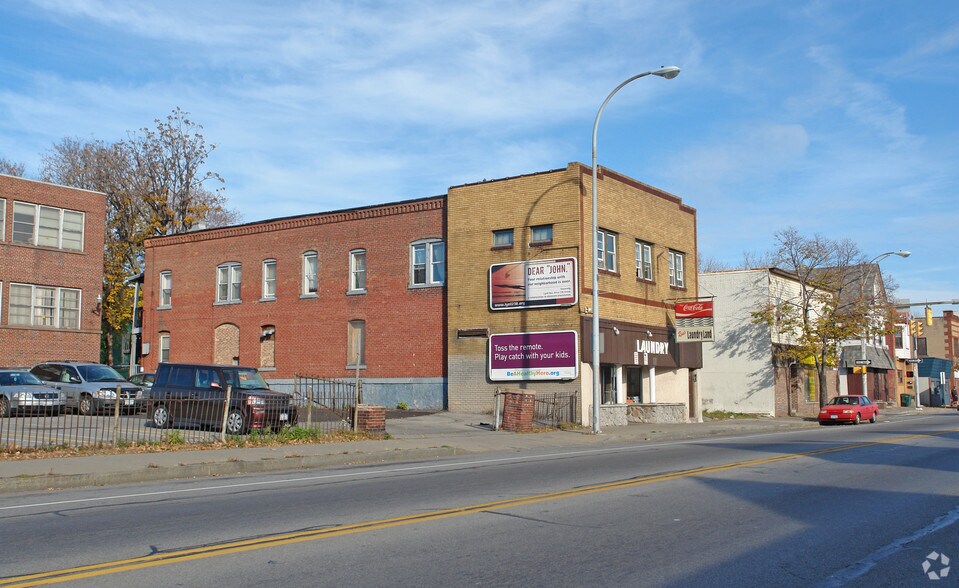 512 Lyell Ave, Rochester, NY à vendre - Photo de l’immeuble – Image 2 sur 27