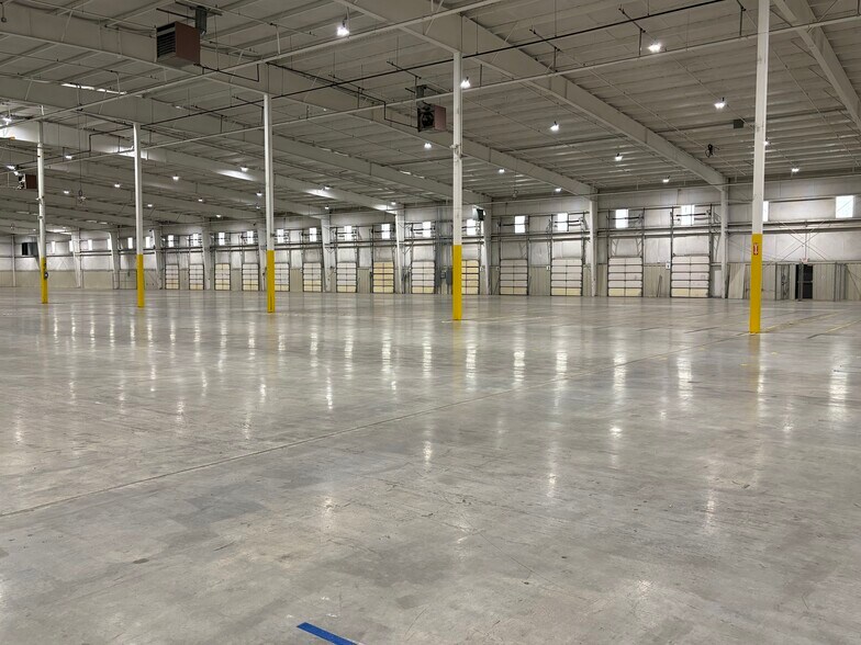 2145 Burton Branch Rd, Cookeville, TN à louer - Photo intérieure – Image 1 sur 7