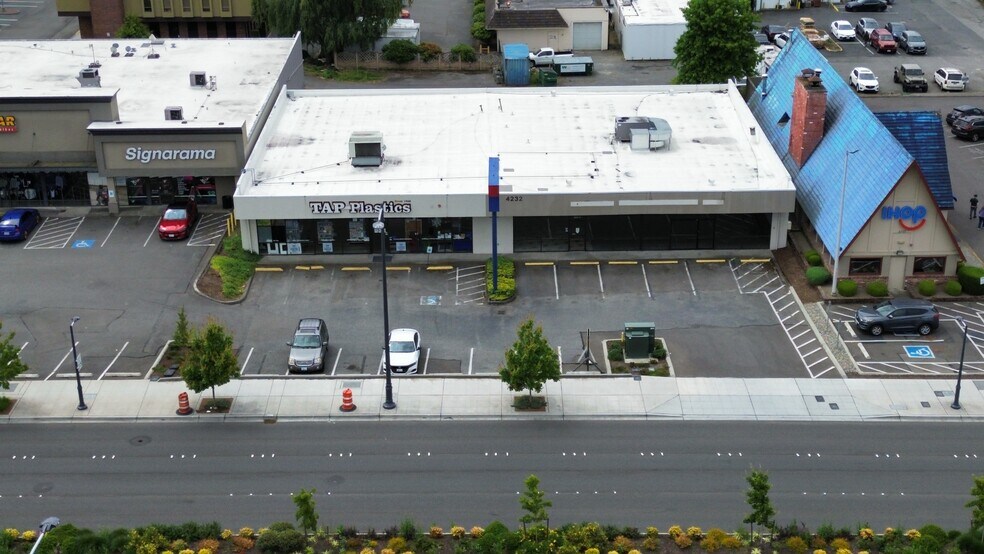 4232 196th St SW, Lynnwood, WA à vendre - Photo de l’immeuble – Image 2 sur 4