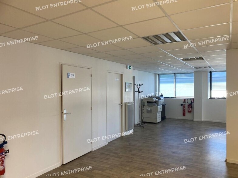 Bureau dans Brest à louer - Photo de l’immeuble – Image 2 sur 5