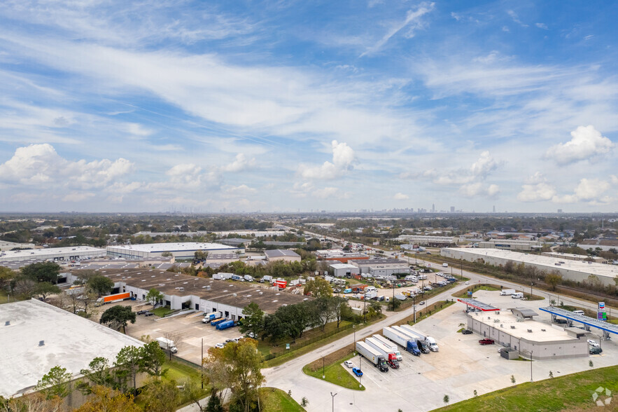 4260-4298 Clark Rd, Houston, TX à louer - Aérien – Image 3 sur 5