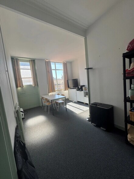 15 Rue Lafaurie De Monbadon, Bordeaux à louer - Photo de l’immeuble – Image 1 sur 8