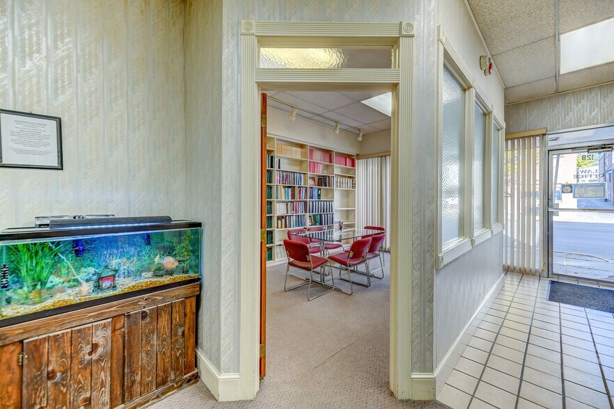 128 W Main St, Bloomsburg, PA à louer - Photo de l’immeuble – Image 3 sur 22