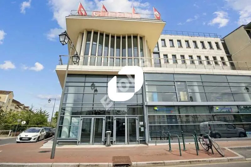 38-44 Rue Jean Mermoz, Maisons-Laffitte à louer - Photo de l’immeuble – Image 1 sur 15
