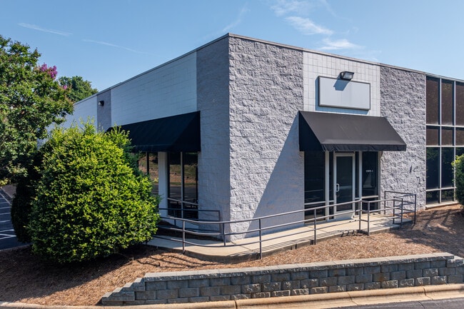 Plus de détails pour 1809 Cross Beam Dr, Charlotte, NC - Différents types d’espaces à louer