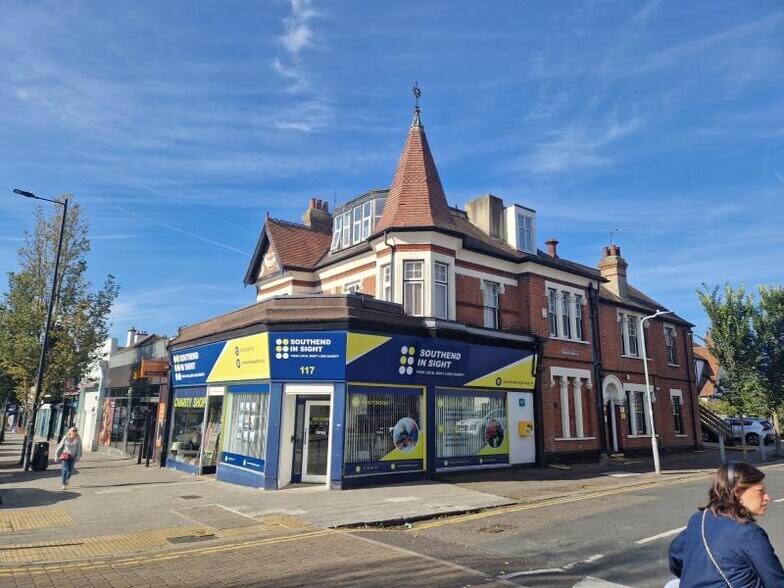 117 Hamlet Court Rd, Westcliff On Sea à vendre - Photo de l’immeuble – Image 2 sur 5