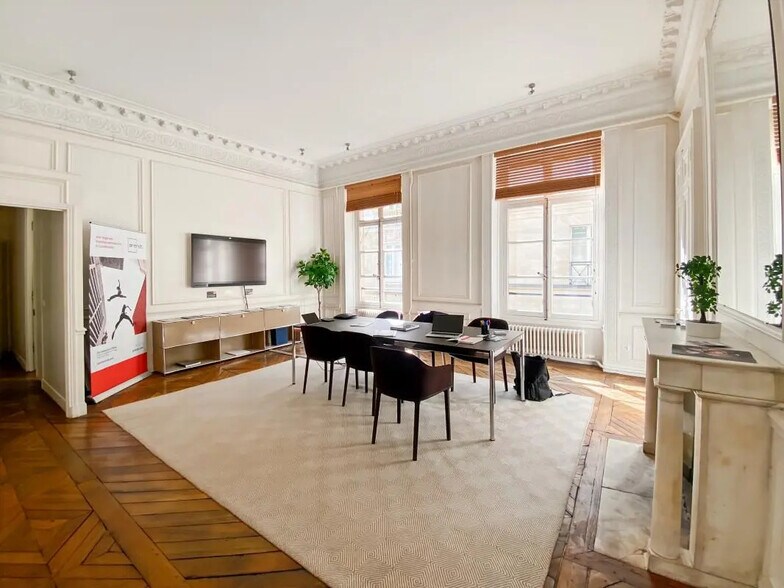 Bureau dans Paris à louer - Photo de l’immeuble – Image 2 sur 8