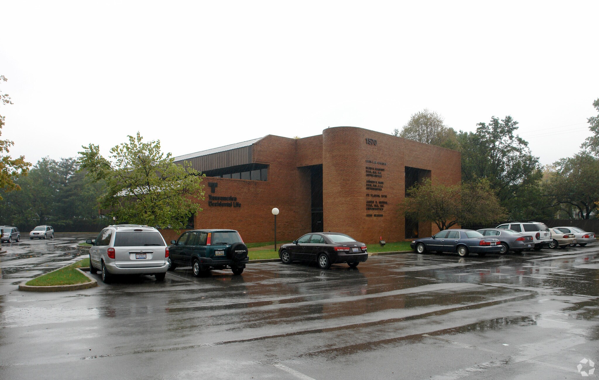 1570 Fishinger Rd, Upper Arlington, OH à louer Photo principale– Image 1 sur 3