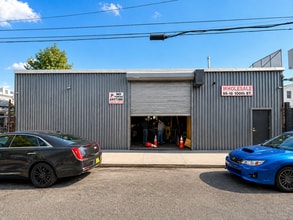 9516 101st St, Ozone Park, NY à louer Photo intérieure– Image 2 sur 3