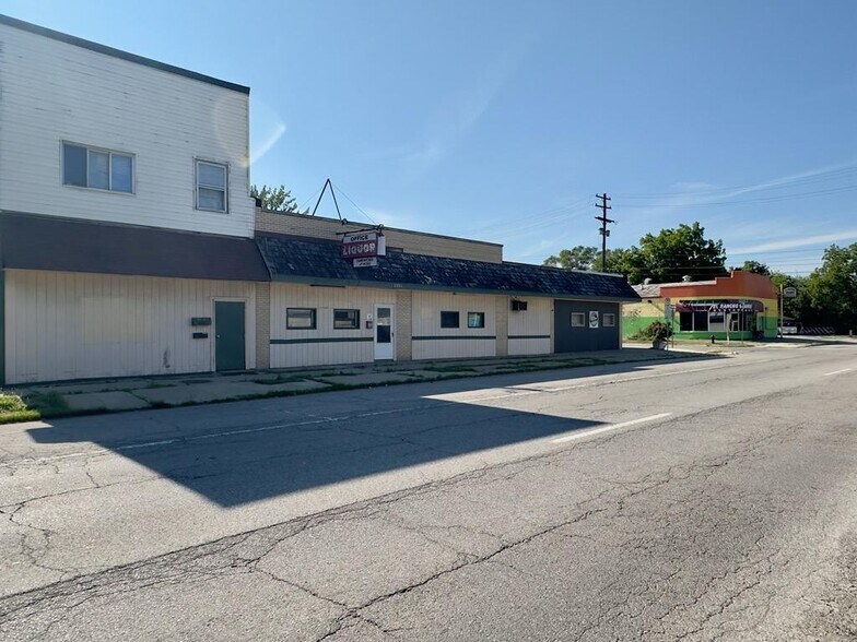 2321 N Michigan Ave, Saginaw, MI à vendre - Photo de l’immeuble – Image 2 sur 12
