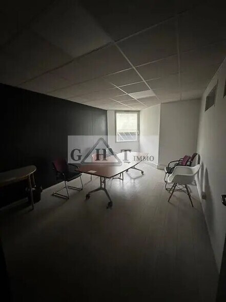 Bureau dans Pantin à louer - Photo de l’immeuble – Image 3 sur 5