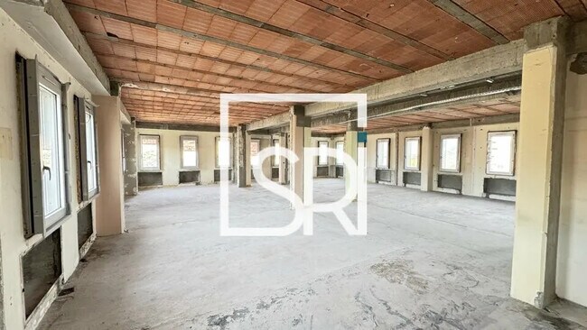 Plus de détails pour Bureau à vendre