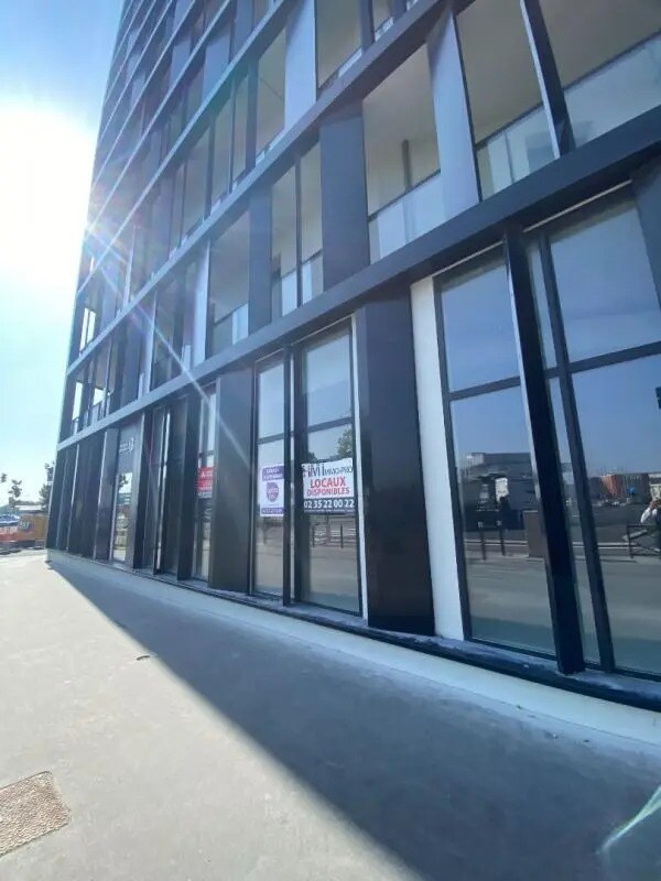 Bureau dans Le Havre à louer Photo de l’immeuble– Image 1 sur 4