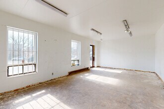 6085-6095 Blvd Couture, Montréal, QC à louer Numérisation 3D Matterport– Image 1 sur 12