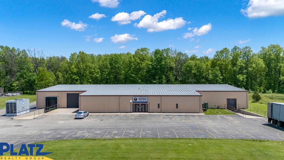 11655 Mahoning Ave, North Jackson, OH à louer - Photo de l’immeuble – Image 1 sur 6