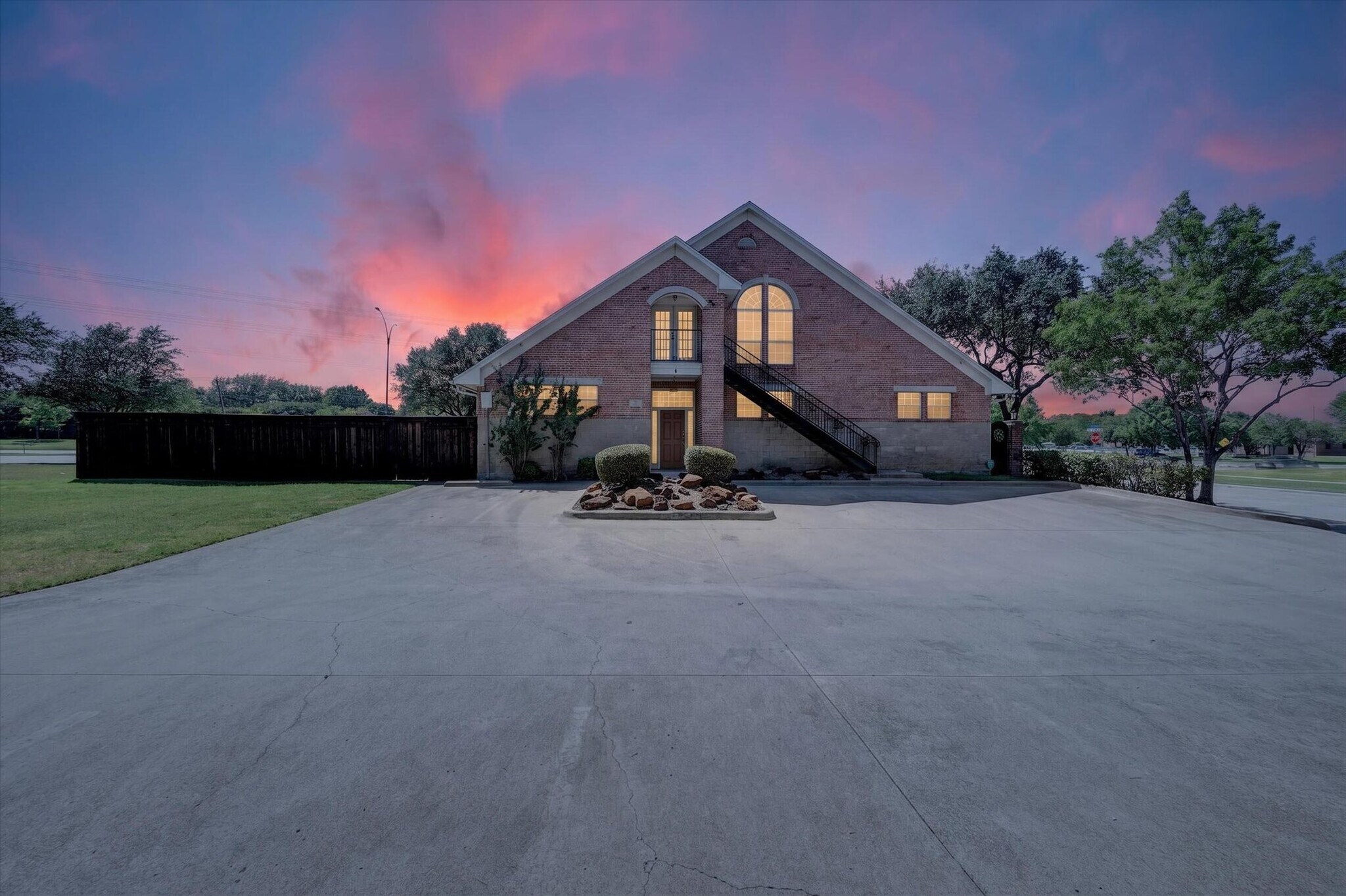 5500 Woodland Park Blvd, Arlington, TX à vendre Photo principale– Image 1 sur 7