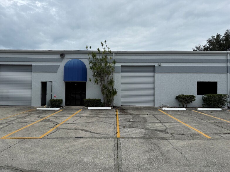 6399 N 142nd Ave, Clearwater, FL à louer - Photo de l’immeuble – Image 1 sur 6