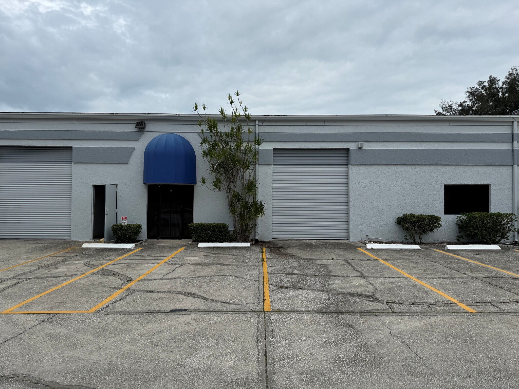 6399 N 142nd Ave, Clearwater, FL à louer Photo de l’immeuble– Image 1 sur 7