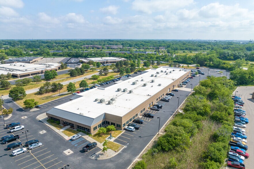 17225 Federal Dr, Allen Park, MI à vendre - Photo de l’immeuble – Image 1 sur 8