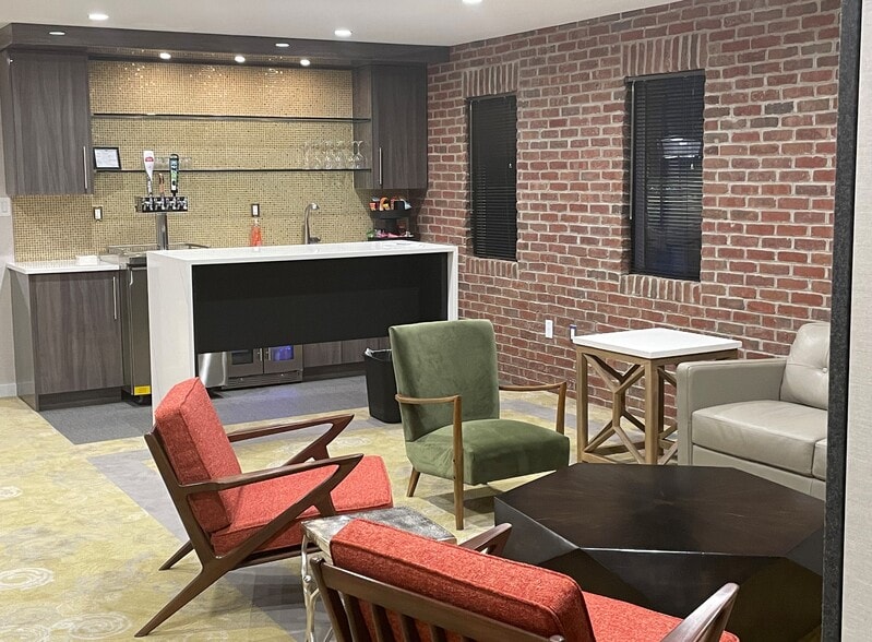6731 Whittier Ave, McLean, VA à louer - Photo intérieure – Image 3 sur 24