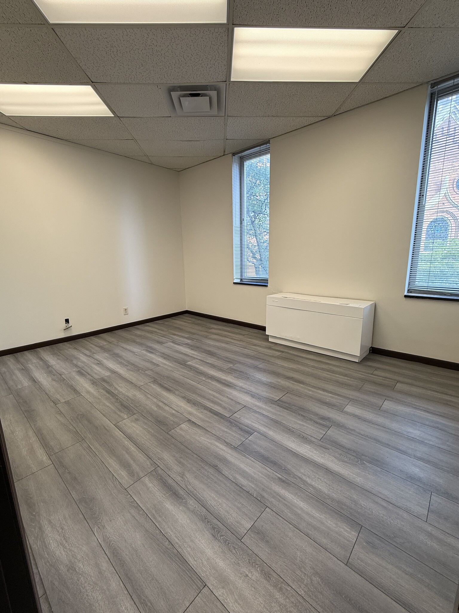 499 S Warren St, Syracuse, NY à louer Photo intérieure– Image 1 sur 1